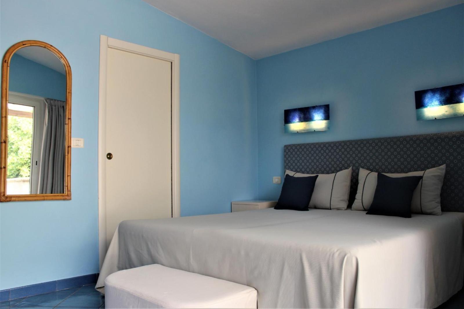 Residence Les Oliviers Porto Azzurro Ngoại thất bức ảnh